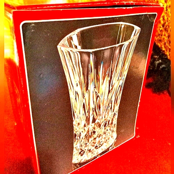 Royal Crystal Rock Vintage 24% Lead Cut Crystal Vase made in Italy, 7", Perfect. - Picture 2 of 11